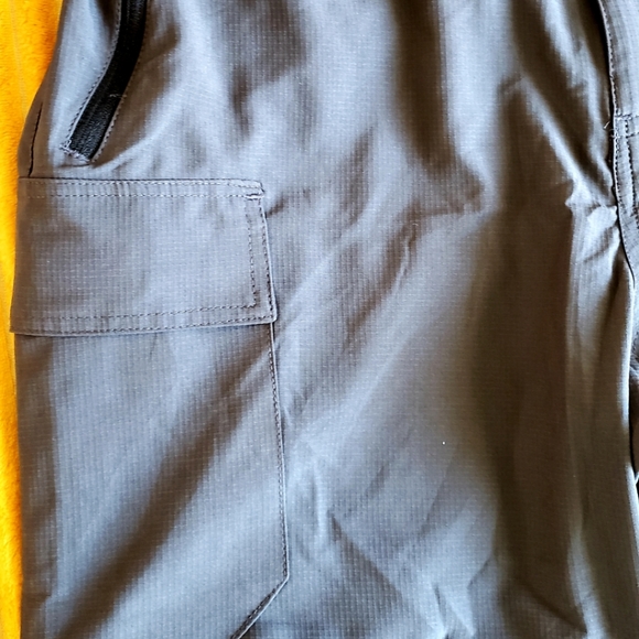 NEW MEN XL convertible pants - Picture 6 of 12